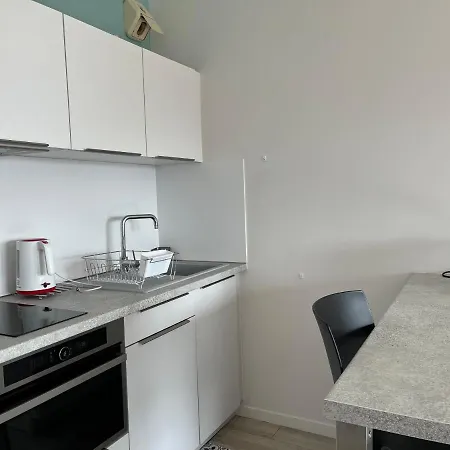 Ocean View Vue Et Parking דירה *